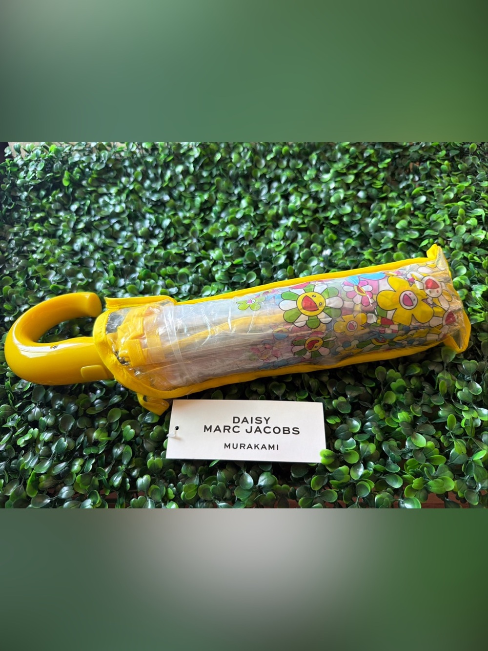 Marc Jacobs Daisy Parfums Takashi Murakami Umbrella Floral Yellow - Picture 2 of 5